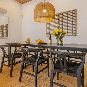 Luxury Alhambra Close To Sea And Centre Villa